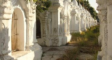 Visiter Pagode Kuthodaw