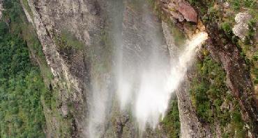 Visiter Cachoeira da Fumaça e Riachinho