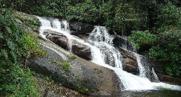 Visiter Cascades et Alambiques