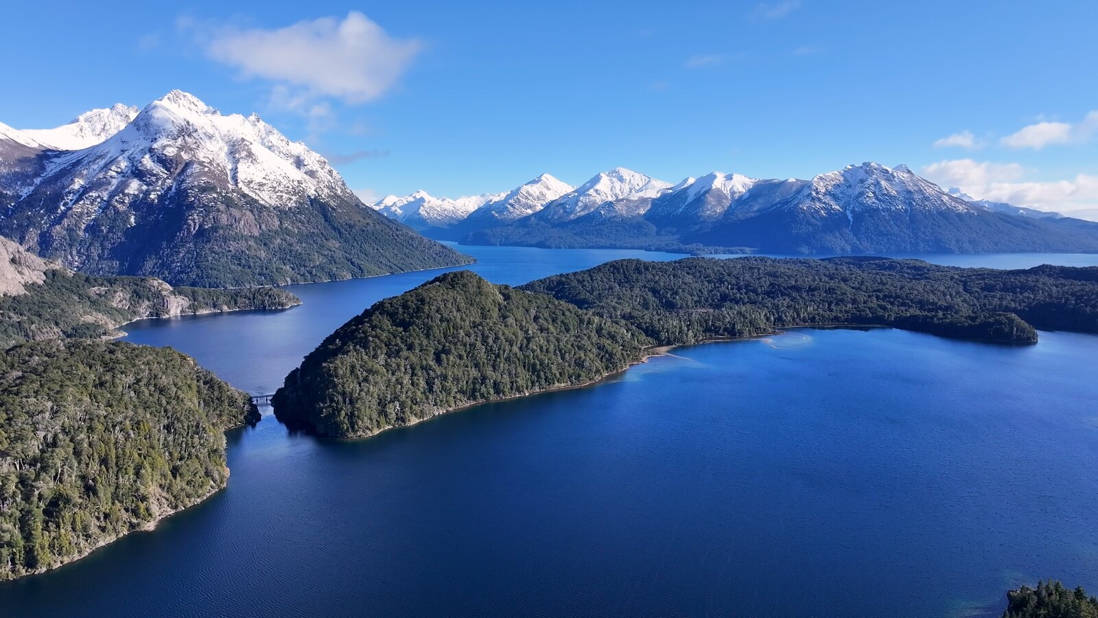 ©Shutterstock - ByDroneVideos