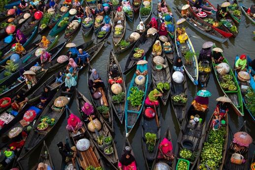 © Shutterstock - faisalities Marché flottant