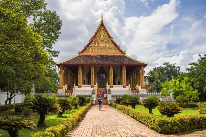 ©Shutterstock - Watthanasin.T Temples Laos