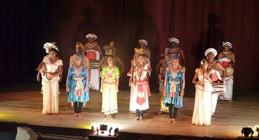 © Altiplano Voyage Spectacle de danses kandyennes au Sri Lanka