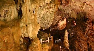 Visiter Grotte de Tham Jang (ou Tham Chang)