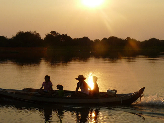 Visiter Croisière Au Coucher Du Soleil Sur La Rivière Tonle Sap