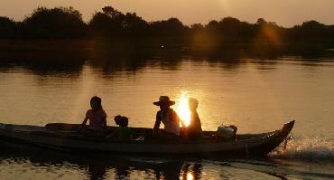 Visiter Croisière au coucher du soleil sur la rivière Tonle Sap