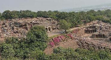 Visiter Les collines jumelles Khandagiri et Udaygiri